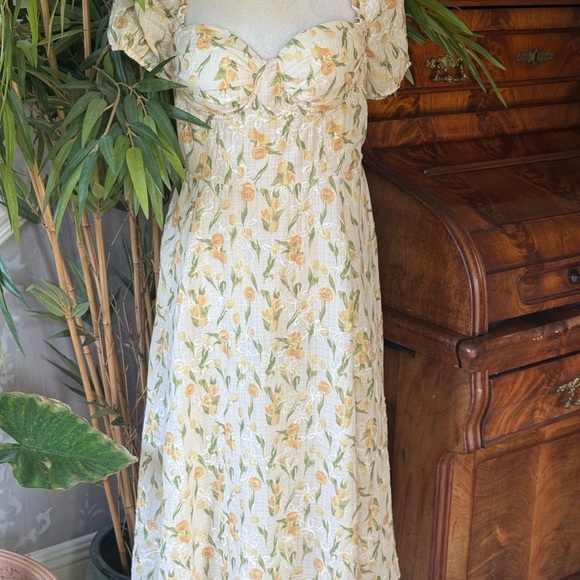 Windsor ladies puffy short sleeve maxi dress, padded bra under wire lined large - Picture 8 of 9